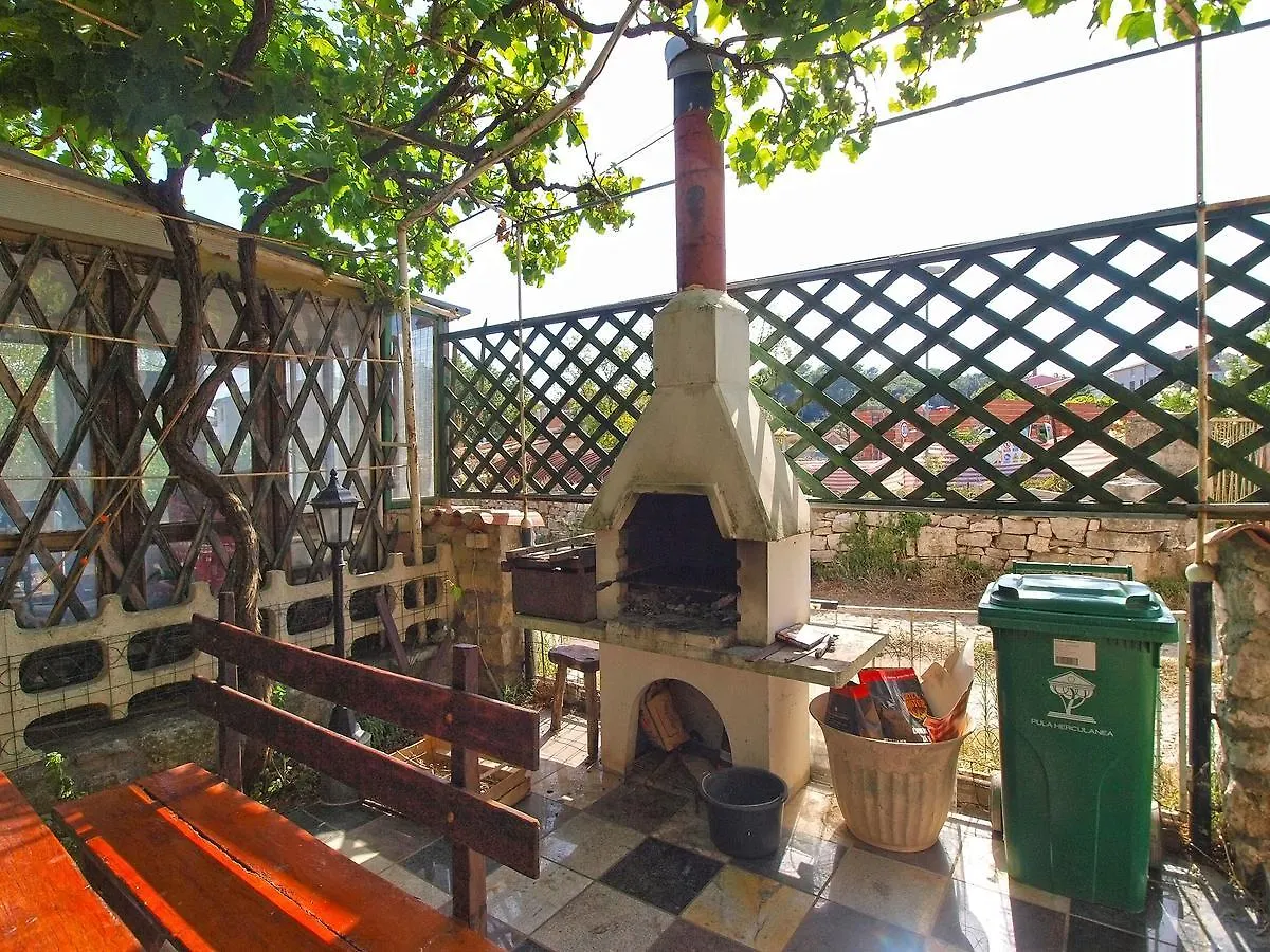 Apartments Slavica 382 普拉