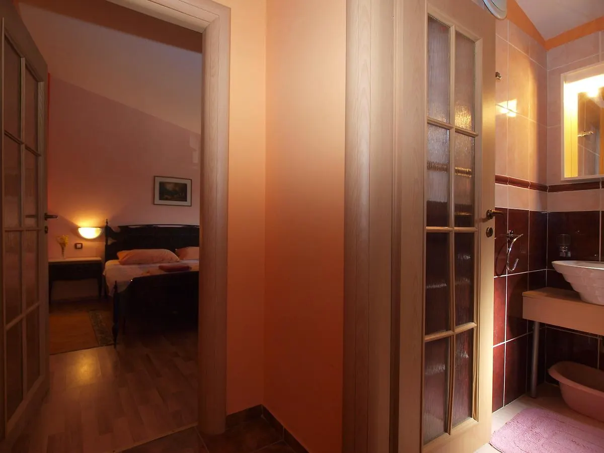 Apartments Slavica 382 Pula Croatia