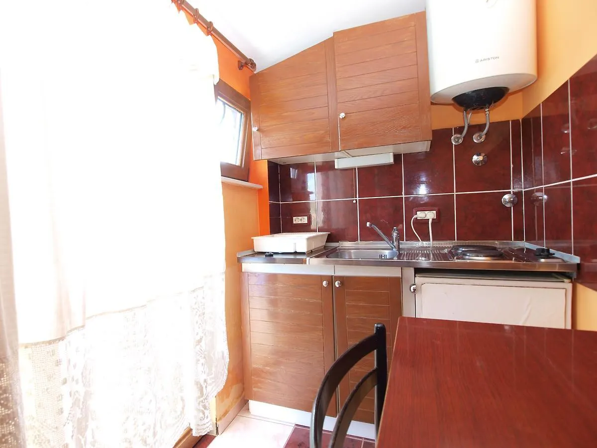 Apartments Slavica 382 Pula 0*,  Croatia