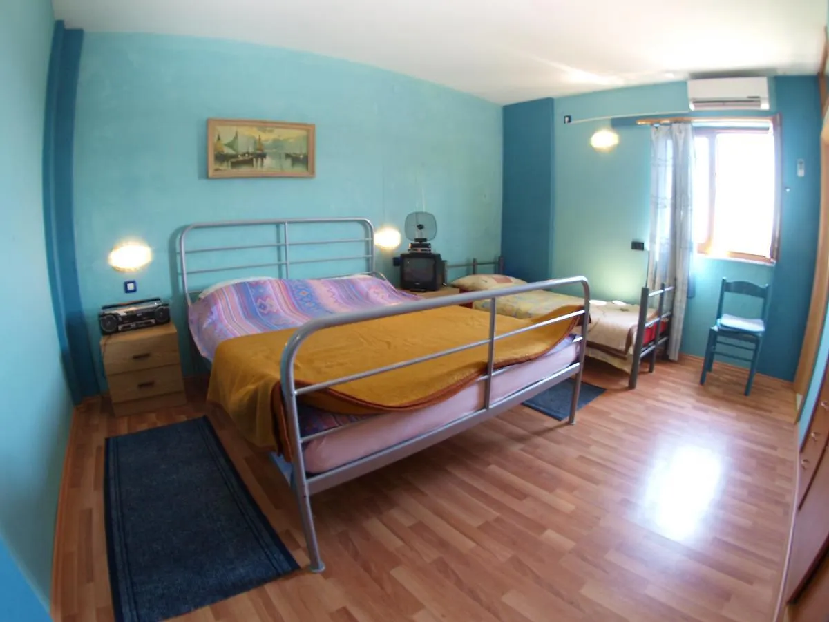 Apartments Slavica 382 Pula